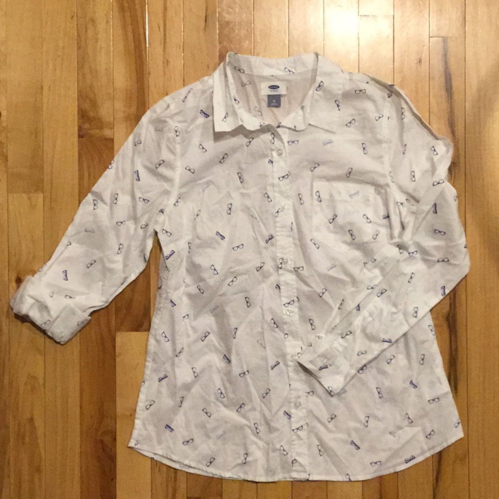 SOLD Eyeglass 👓 shirt, excellent condition
